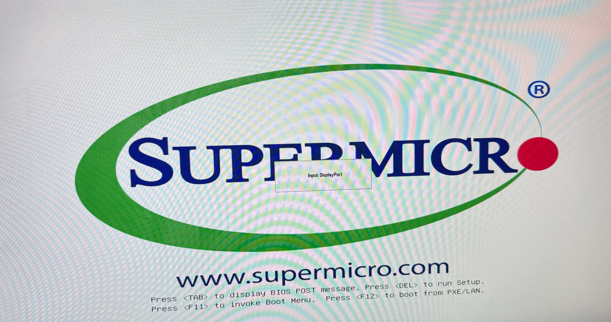 Bấm Delete để vào BIOS